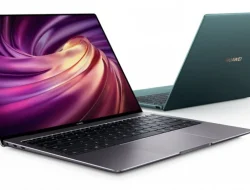 Laptop Premium Mahal?