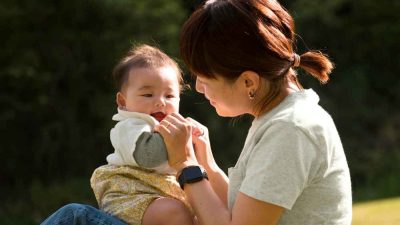 Curhat Ibu Muda: Cinta ke Bayi Tak Datang Instan, Ini Faktanya