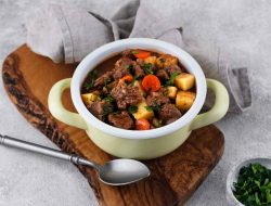 RESEP SOP BUNTUT ALA CHEF RUDY