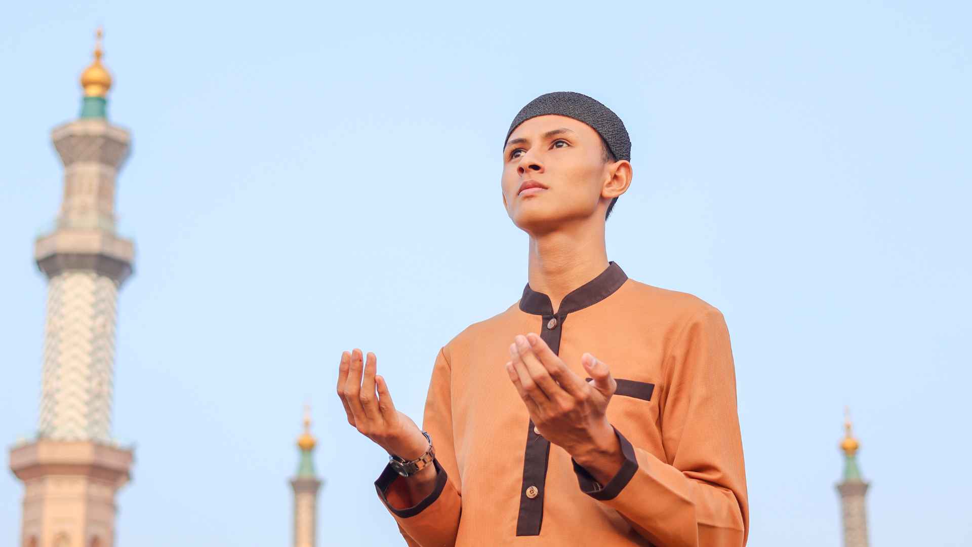 Doa Qunut! Bacaan, makna Dan keutamaannya