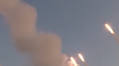 Iran Serang Balik Israel, Targetkan Bandara Dan Pusat Militer