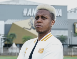 Persib Bandung Panaskan 2025! Jaja Merapat, Julio César dan Albin Linner Jadi Incaran