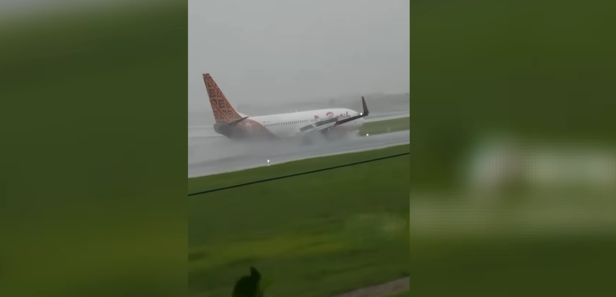 Pesawat Batik Air Mendarat Miring Di Soetta! Ini Penjelasan Resminya
