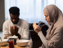 Doa Sebelum Makan! Cara Mendapatkan Keberkahan