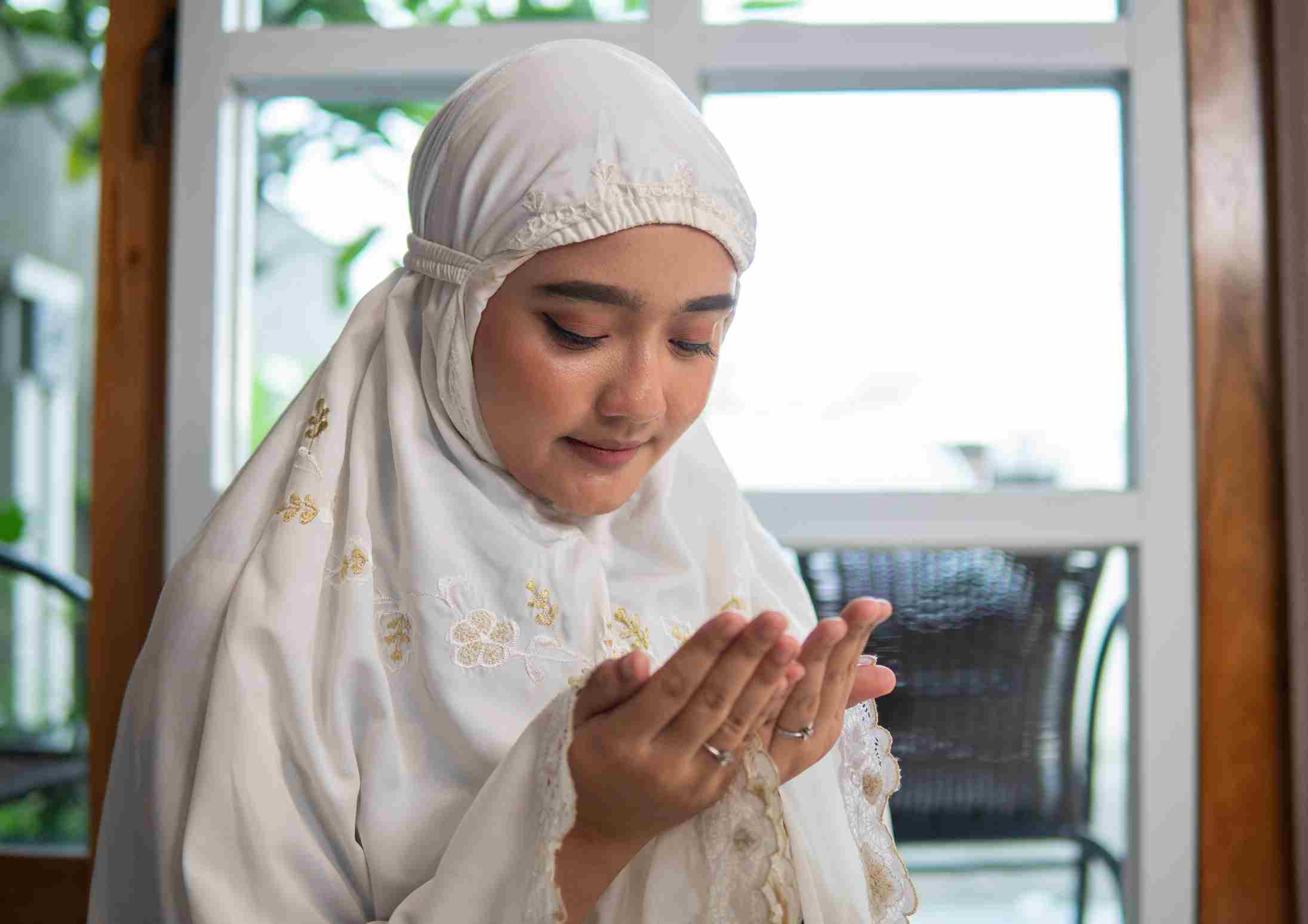 Iman Sebagai Pengendali Pandangan, Ucapan, Dan Perilaku