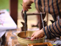 Jamasan Keris di Bulan Suro  Warisan Budaya  Leluhur