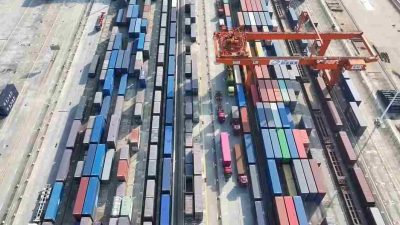 Prabowo Sepakati Bebas Bea Produk AS, RI Pangkas Tarif Baja