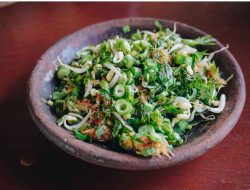 Resep Dan Bahan Membuat Urap Jawa