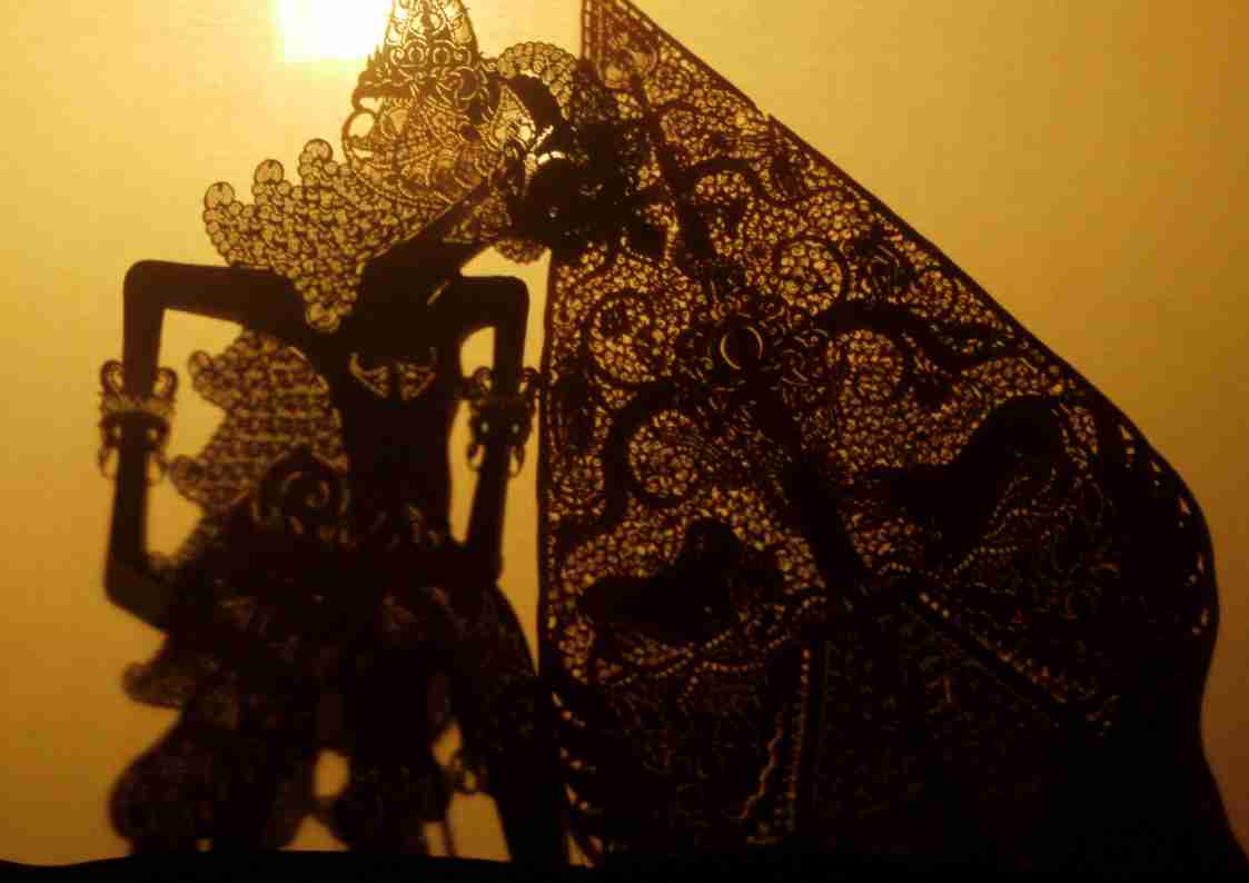 Pelajaran Serat Sastra Jendra  Dari Adegan Harga Kailasa