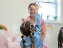 Anak Suka Bertanya Adalah Tanda Kecerdasan Alami