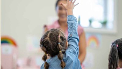 Anak Suka Bertanya Adalah Tanda Kecerdasan Alami