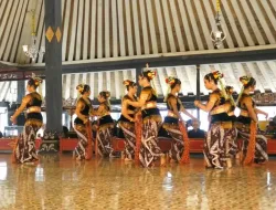 Tari Bedhaya Kesatuan Gerak Sakral Antara Tubuh, Jiwa, Dan Semesta