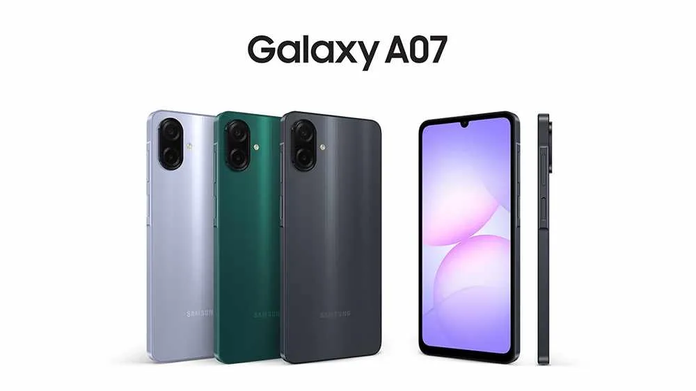 Samsung Galaxy A07 dengan tiga pilihan warna Green, Black, dan Silver, menampilkan desain tipis dengan layar 6,7 inci dan kamera ganda belakang.