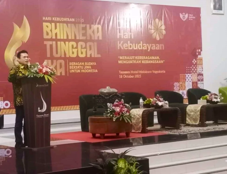 Dr. Restu Gunawan MHum memberikan sambutan dalam Dialog Hari Kebudayaan Nasional 2025 di Hotel Tasneem Malioboro Yogyakarta, Sabtu 18 Oktober 2025.
