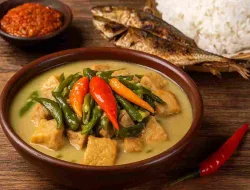 Resep Lodeh Tahu Tempe Lombok Ijo Yang Sederhana & Gurih