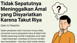 Ilustrasi seorang pria berpikir dengan tanda tanya di atas kepalanya, menggambarkan pergulatan batin antara keikhlasan dan rasa takut riya dalam beramal.