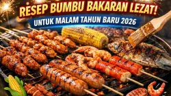 Aneka bakaran malam Tahun Baru 2026 seperti jagung bakar, sosis, sate, ikan, dan seafood dengan olesan bumbu lezat