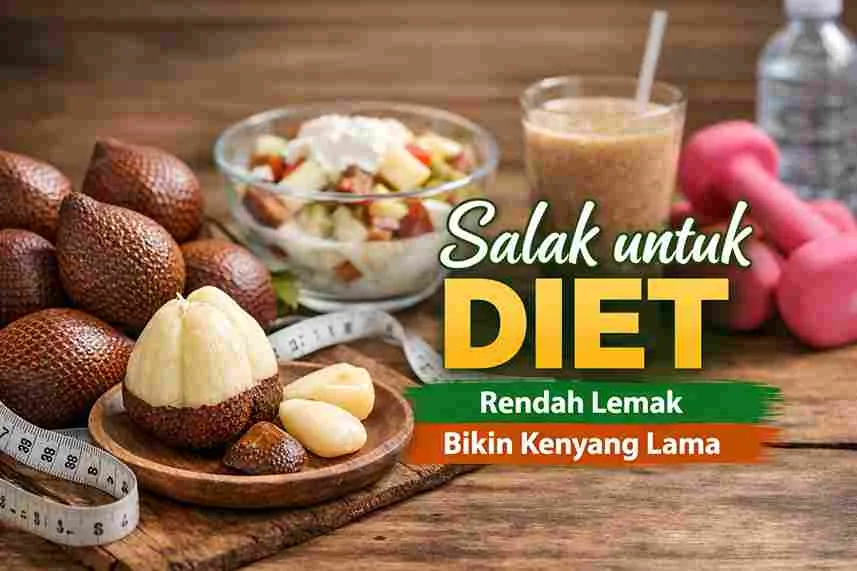 Buah salak segar sebagai camilan diet rendah lemak yang mengenyangkan, disajikan bersama smoothie dan perlengkapan olahraga.